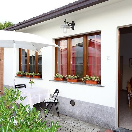 Holiday Home Fattoria Laghetto メラーテ 部屋 写真