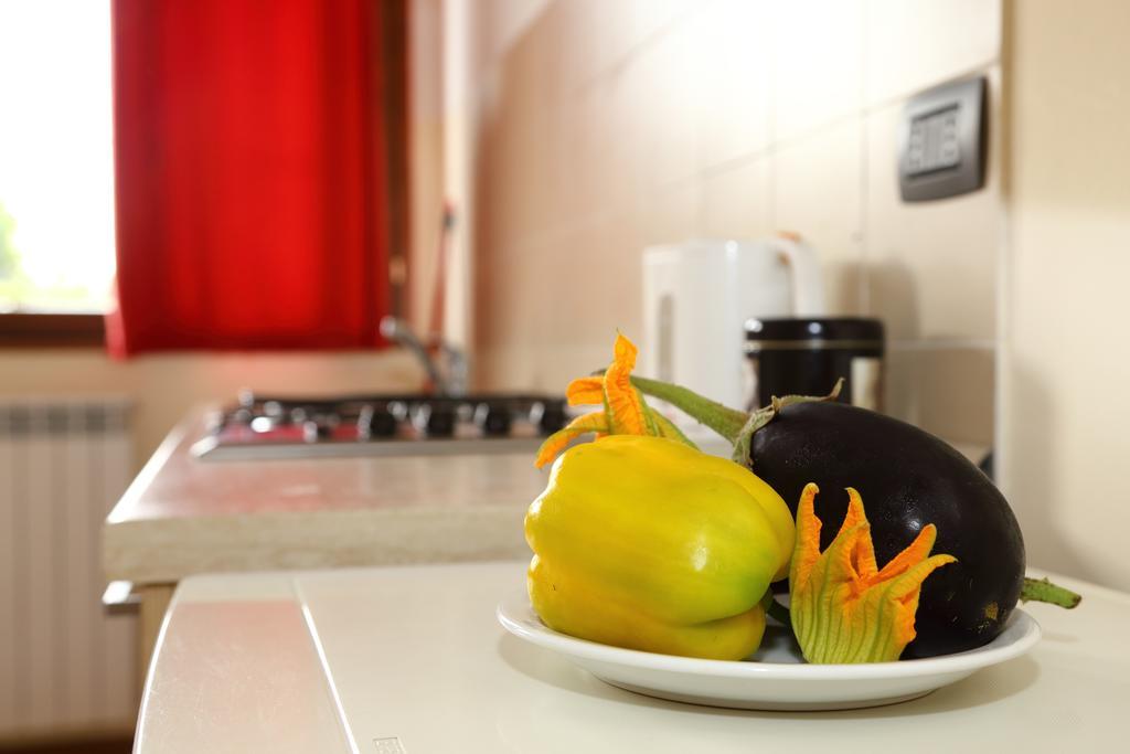 Holiday Home Fattoria Laghetto メラーテ 部屋 写真