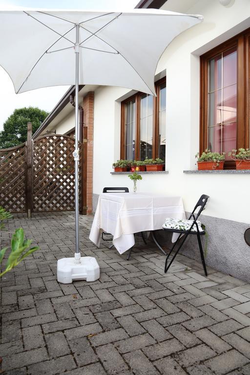 Holiday Home Fattoria Laghetto メラーテ 部屋 写真